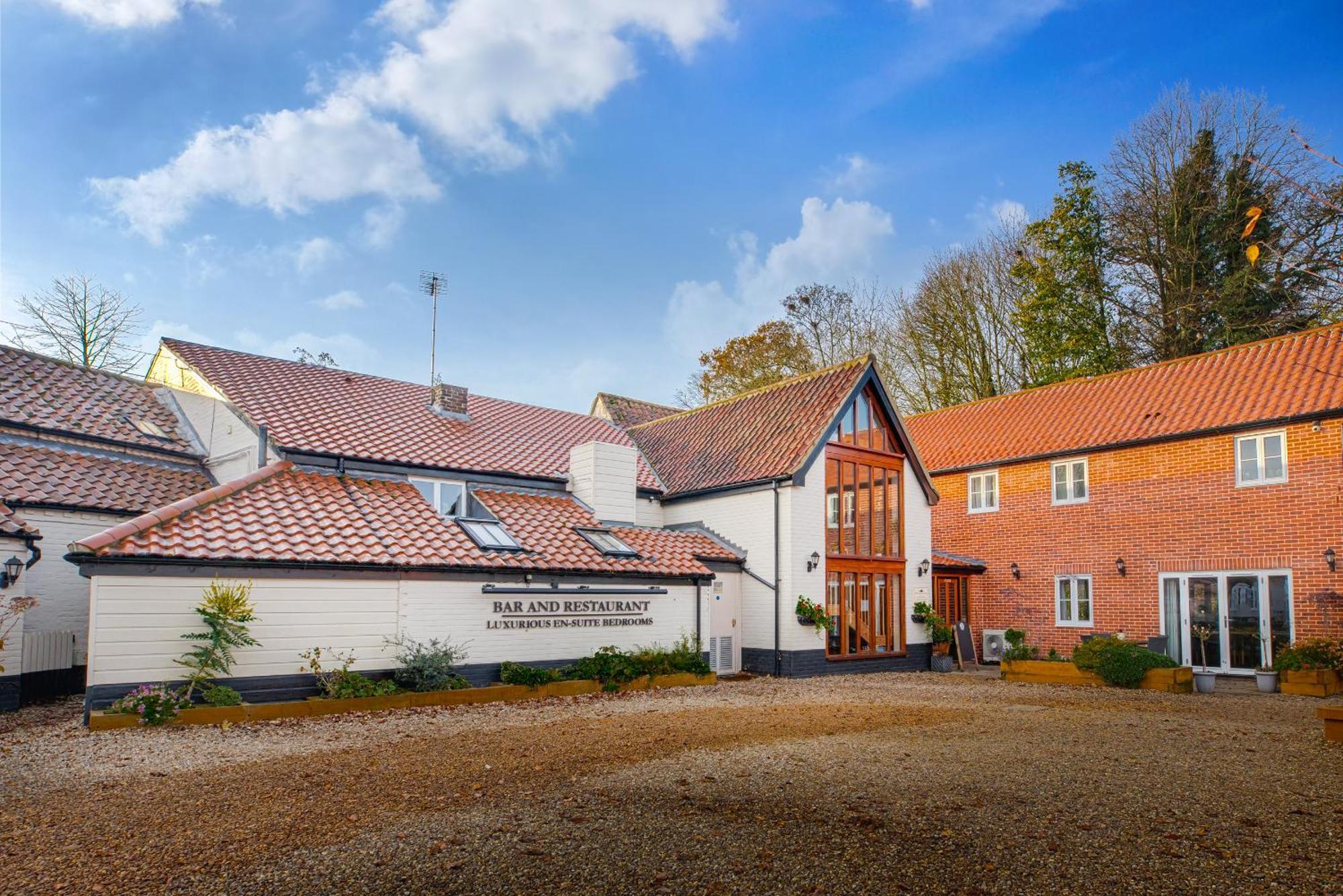 The Black Swan Inn Horsham St Faith Exteriör bild