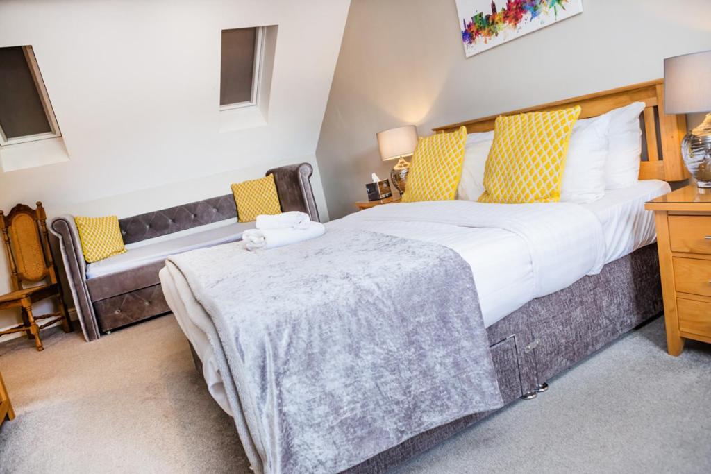 The Black Swan Inn Horsham St Faith Exteriör bild